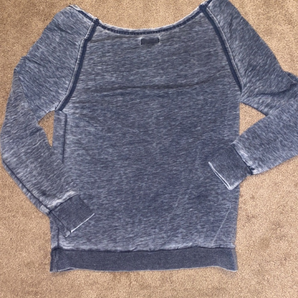 Crew neck wide neck. Distress blue wash color. Wet seal size small front pocket. - Picture 3 of 3